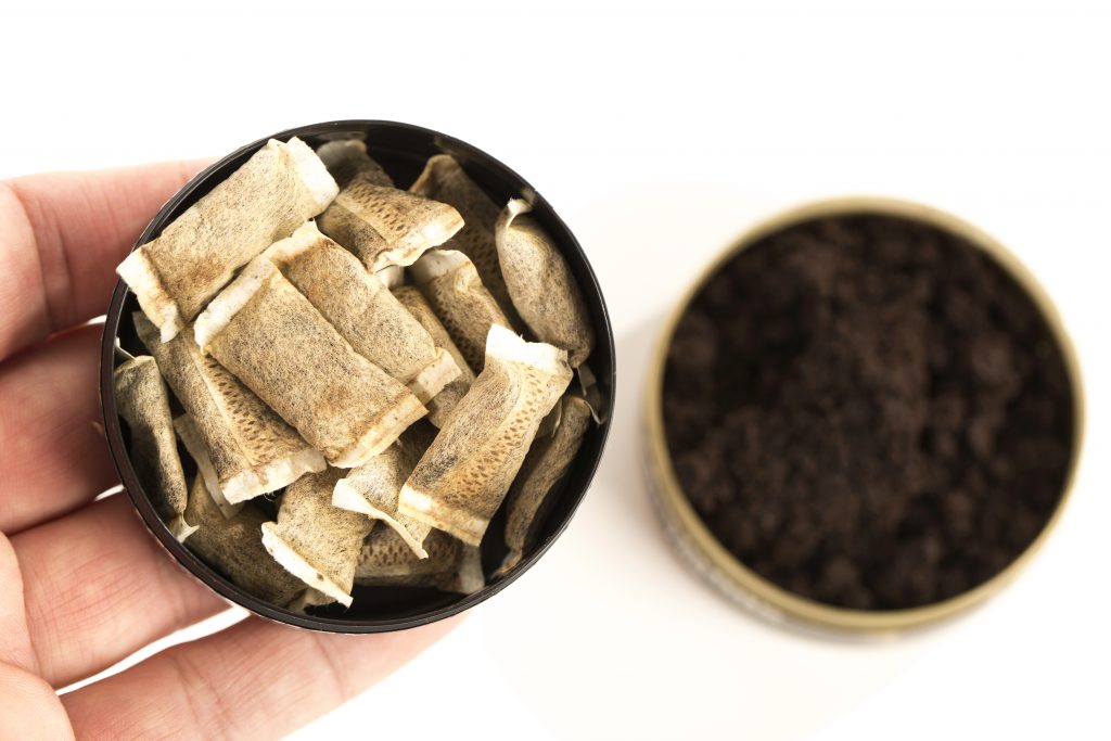 oral health and smokeless tobacco